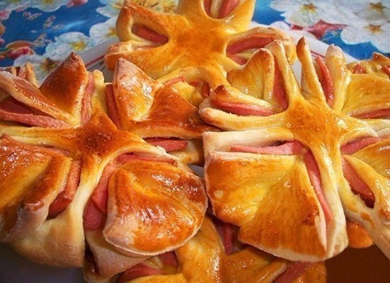 Булочки с колбаской