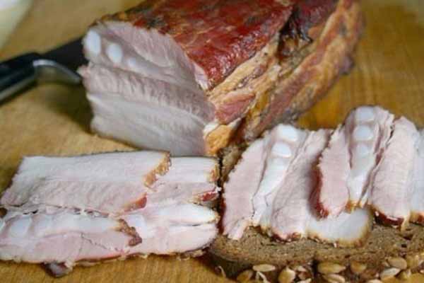 Сало в луковой шелухе