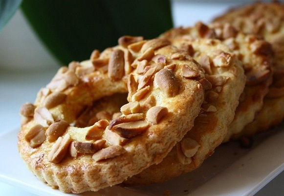 Арахисовые колечки на маргарине