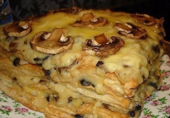 Горячий торт "Наполеон" с картофельно-грибным кремом