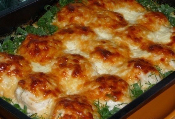 Куриные тефтели в соусе