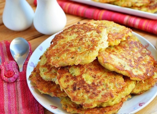 Деруны с сыром и ветчиной