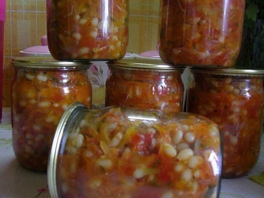 Салат из фасоли с овощами на зиму