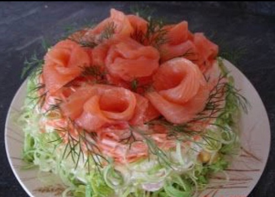 Салат Морской с креветками и крабовыми палочками