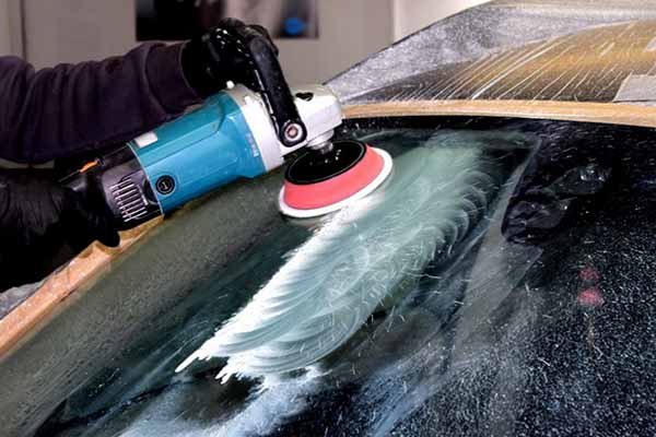 Особливості полірування стекол на автомобілі