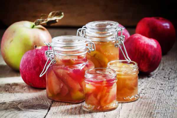 Що кулінари додавали в яблучне варення для покращення смаку: секрет, про який забули