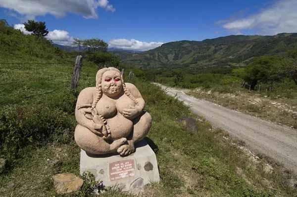 Пам'ятки Нікарагуа: статуя родючості на кавовій дорозі