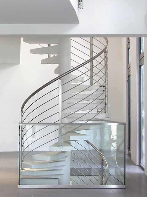 безкаркасні перила з ламінованого скла