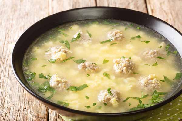 Курячий суп із сирними кульками Курячий суп із сирними кульками