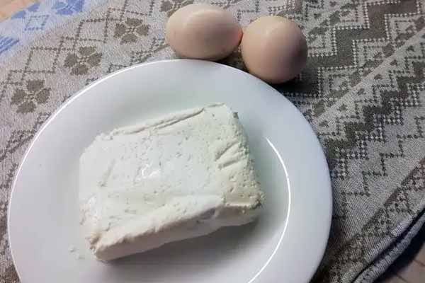 Що не можна їсти з творогом, якщо хочете плоский живіт: 3 пр...