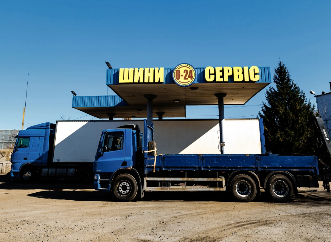 Вантажні шини в Полтаві: склад, сервіс і безкоштовний шиномо...