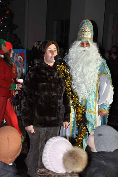 Відкриття головної ялинки громади стало справжнім святом Відкриття головної ялинки громади стало справжнім святом