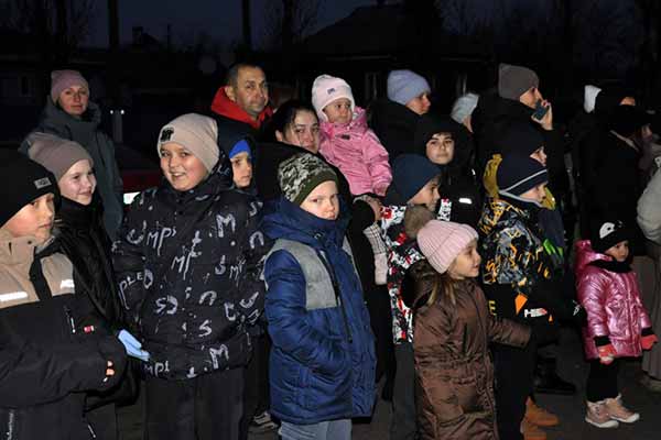 Відкриття головної ялинки громади стало справжнім святом Відкриття головної ялинки громади стало справжнім святом