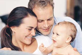 Дитяча мрія, щоб поряд були мама і тато!